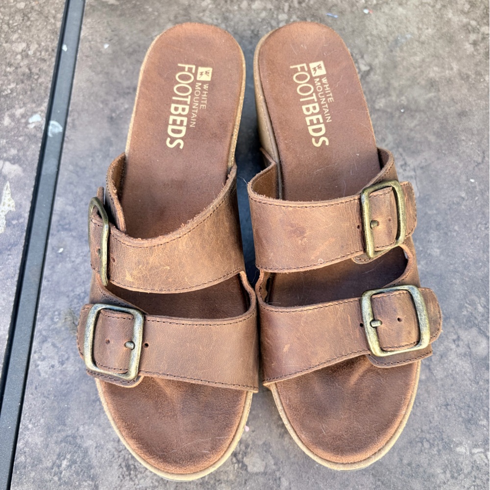 White Mountain Foot Beds Brown Leather Slide Sandals with Buckles 7